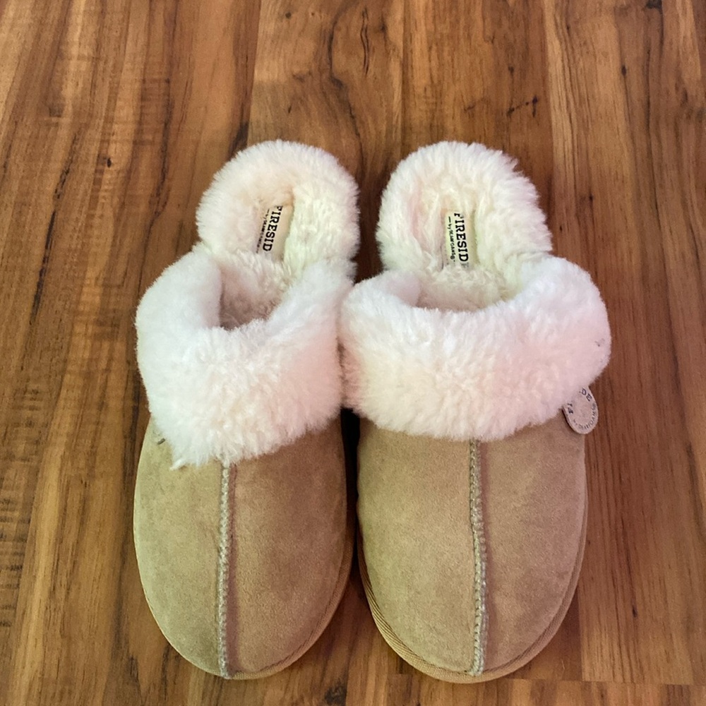 Women’s slippers
